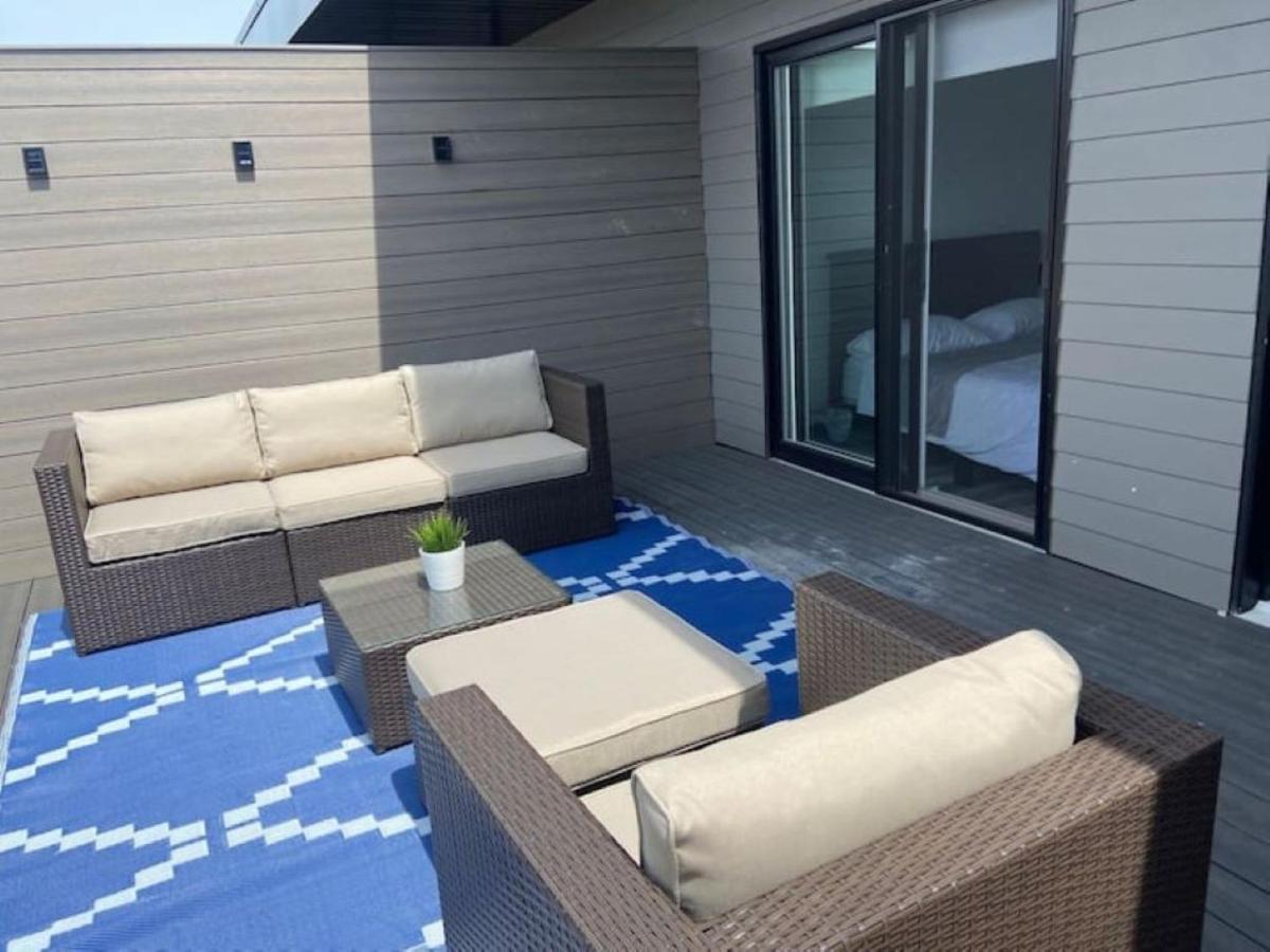 Stylish Townhome Gem With Several Amenities Just Minutes To The Falls Niagara-Fälle